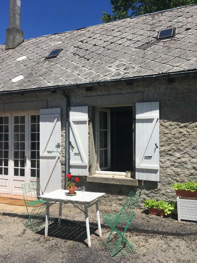 Отель Maison Lyre, Pompadour Arnac-Pompadour Экстерьер фото